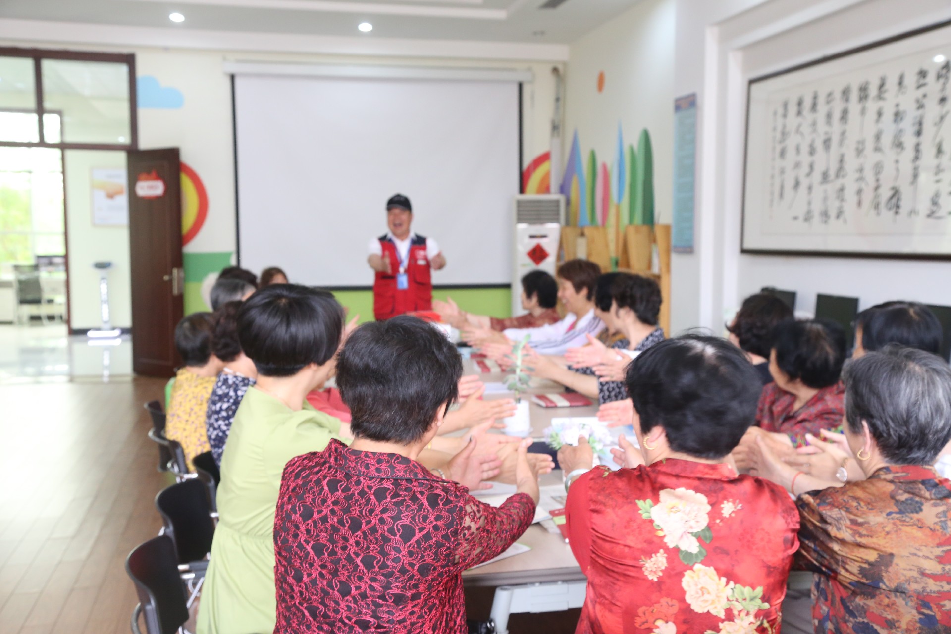 健康中国 母亲行动 | 城阳街道后田社区妇联开展关爱母亲心理健康知识宣讲活动