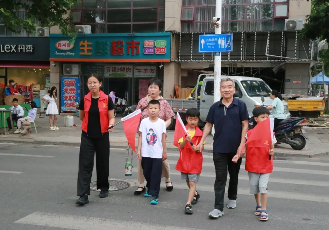 城阳街道后田社区“礼让斑马线 文明你我他”主题活动